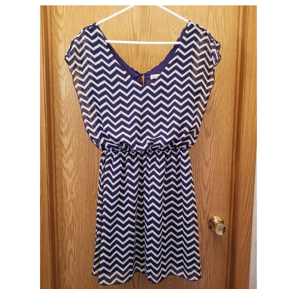 Chevron Stripped V-neck Dress
